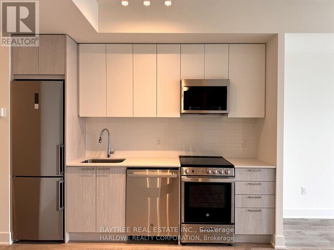 Photo du bâtiment - 185 Deerfield Rd