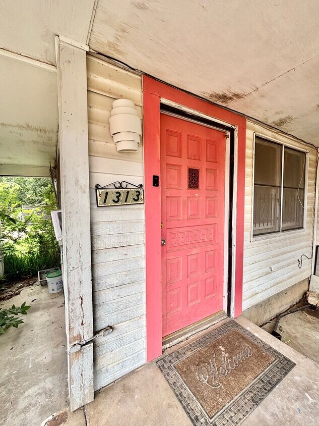 Foto del edificio - COMING JUNE!!! 1 Bedroom Duplex Coming Soon In Central San Angelo!!!