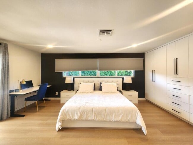 Foto del edificio - 3481 NE 31st Ave