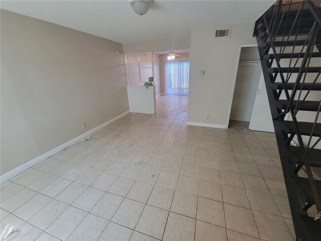 Building Photo - 4505 Canoga St