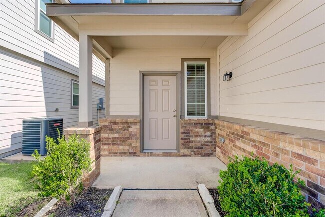 Building Photo - 5842 Adelaide River Dr