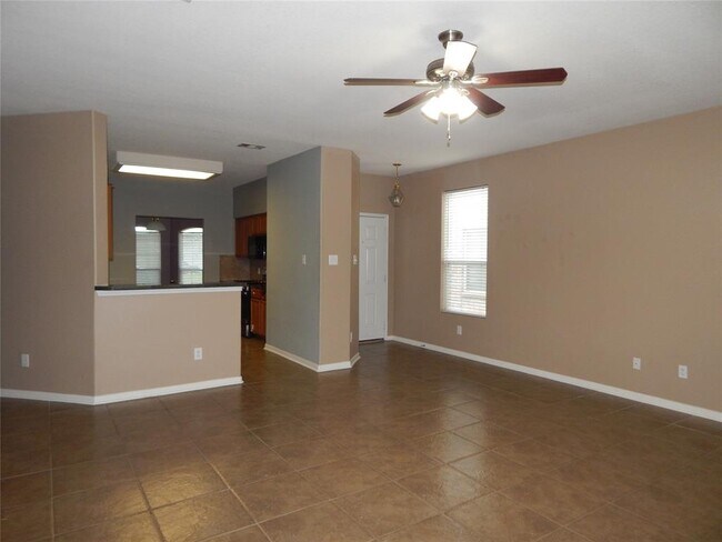 Foto del edificio - 2315 Village Leaf Dr