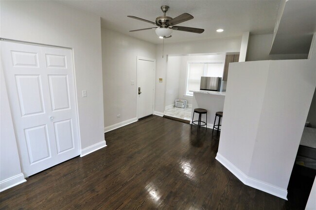 Foto del edificio - 8033 S St Lawrence Ave