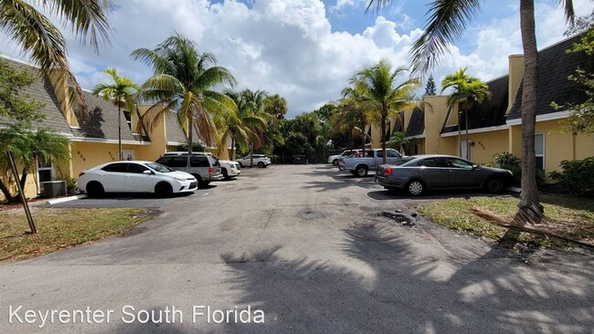 Foto del edificio - 2 br, 1.5 bath House - 632 SW 1st St
