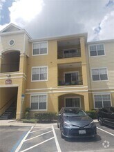 Building Photo - 8102 Lillies Way