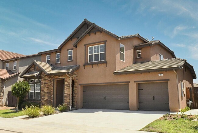 Building Photo - 10614 N Sierra Vista Ave