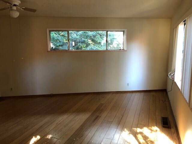 Foto del edificio - 5428B Claremont-Rental Only