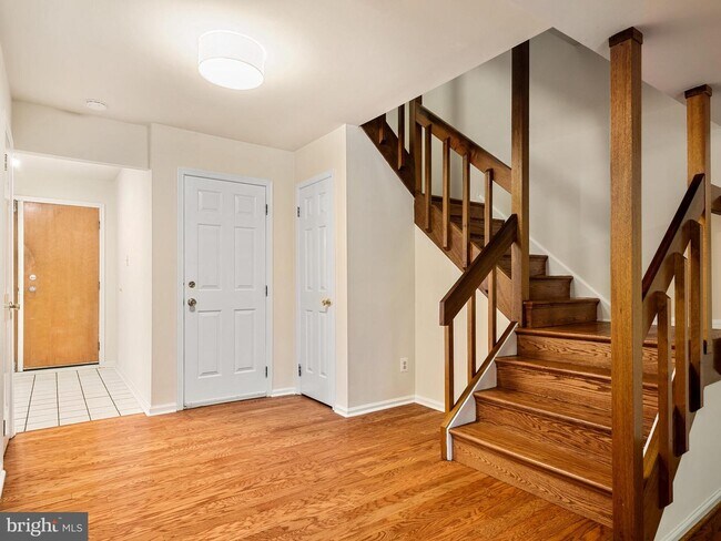 Building Photo - 101 Amity Dr
