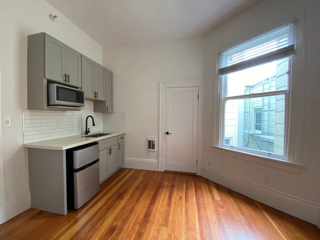 Photo - 1878 Market St Apartment