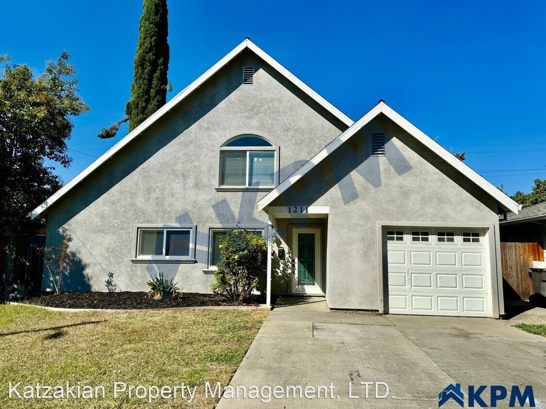 Primary Photo - 3 br, 2 bath House - 1211 Douglas Rd