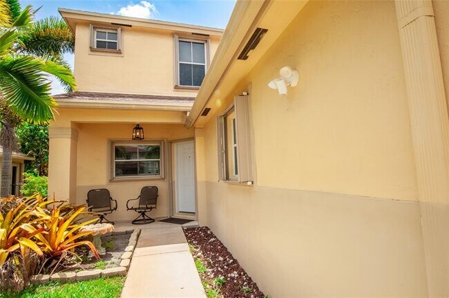Foto del edificio - 170 NW 207th Way