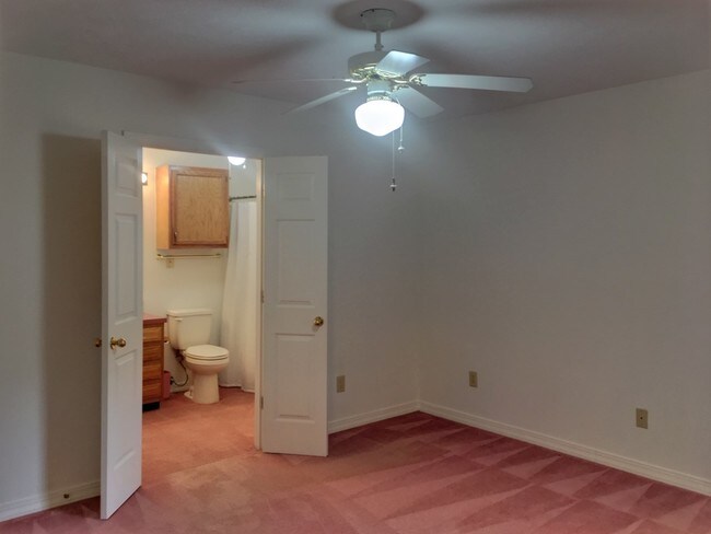 Foto del edificio - 613 Harbor Ridge Dr