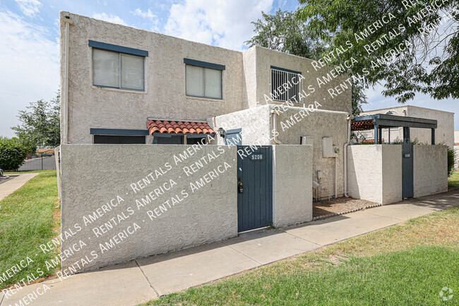 Building Photo - 5206 N 42nd Dr
