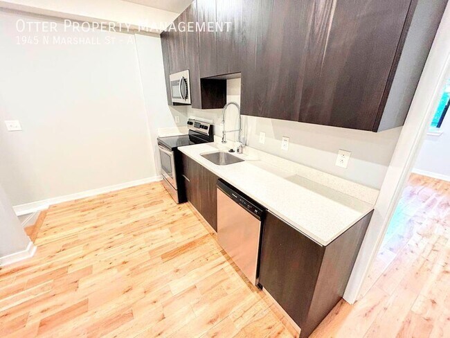 Building Photo - 3BR/3BA 2021 Construction Home with Washer...