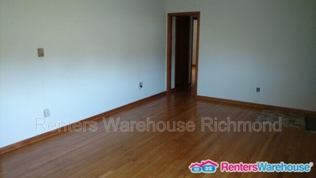Building Photo - 3204 Aldersgate Dr