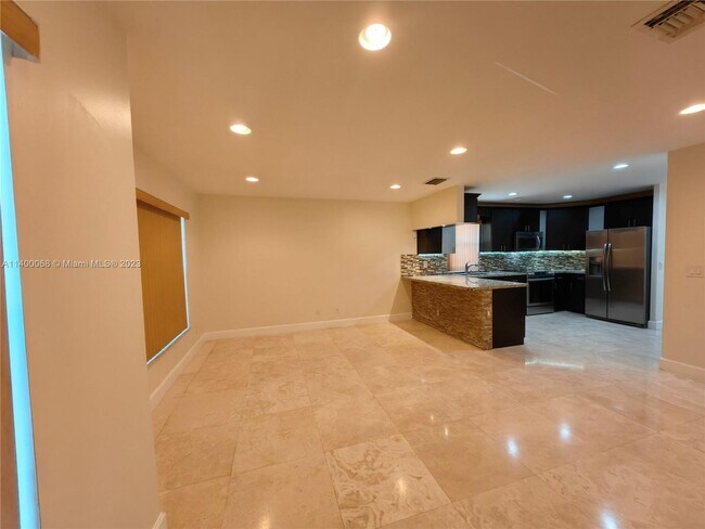 Building Photo - 949 Jade Ct