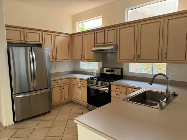 Foto del edificio - 78655 Golden Reed Dr