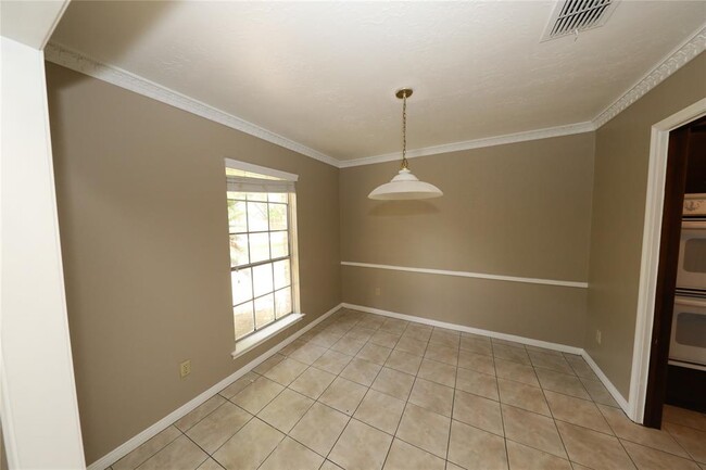 Foto del edificio - 9230 Stroud Dr