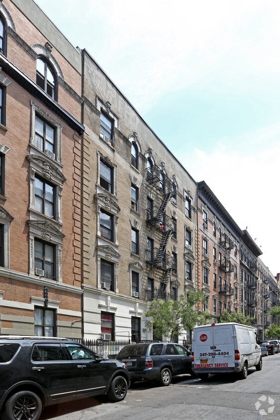 Building Photo - 557 W 144th St