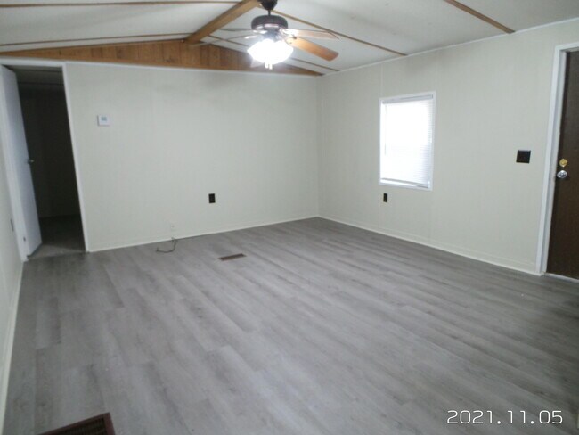 Building Photo - 100 Blue Gill Loop