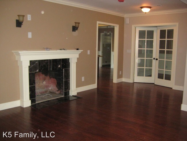 Building Photo - 3 br, 2.5 bath House - 1300 Orange Street