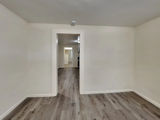 Foto del edificio - 5708 Kilpatrick Ave