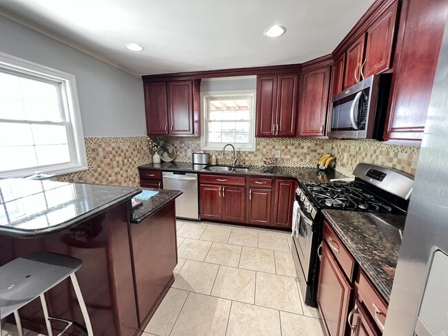 Building Photo - 5210 COTTAGE Ave