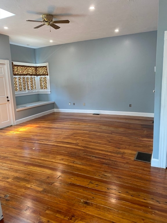 Foto del edificio - 1193 Pleasant St