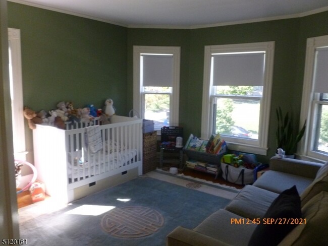 Building Photo - 17 Upper Mountain Ave