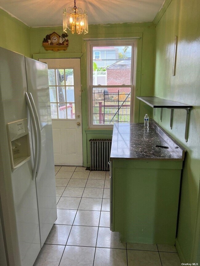 Building Photo - 206-17 Hillside Ave.