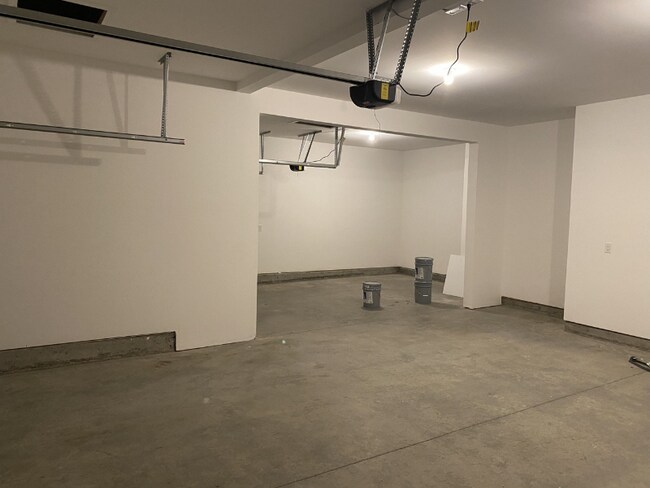 Foto del edificio - 4001 Jacobcrest Dr