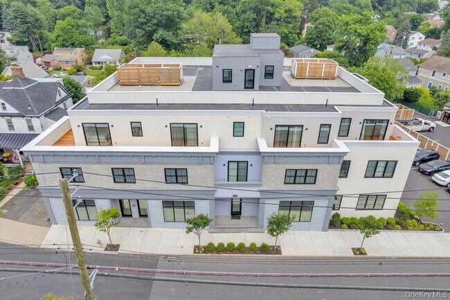 Foto del edificio - 185-191 Ashford Avenue Unit 12