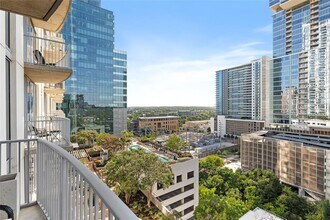 Building Photo - 360 Nueces St