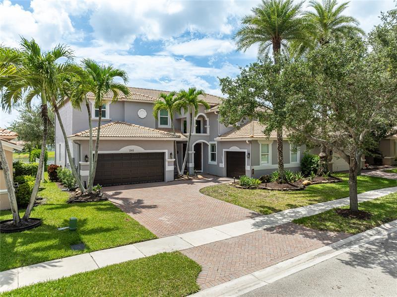 Foto principal - 3901 E Hibiscus St