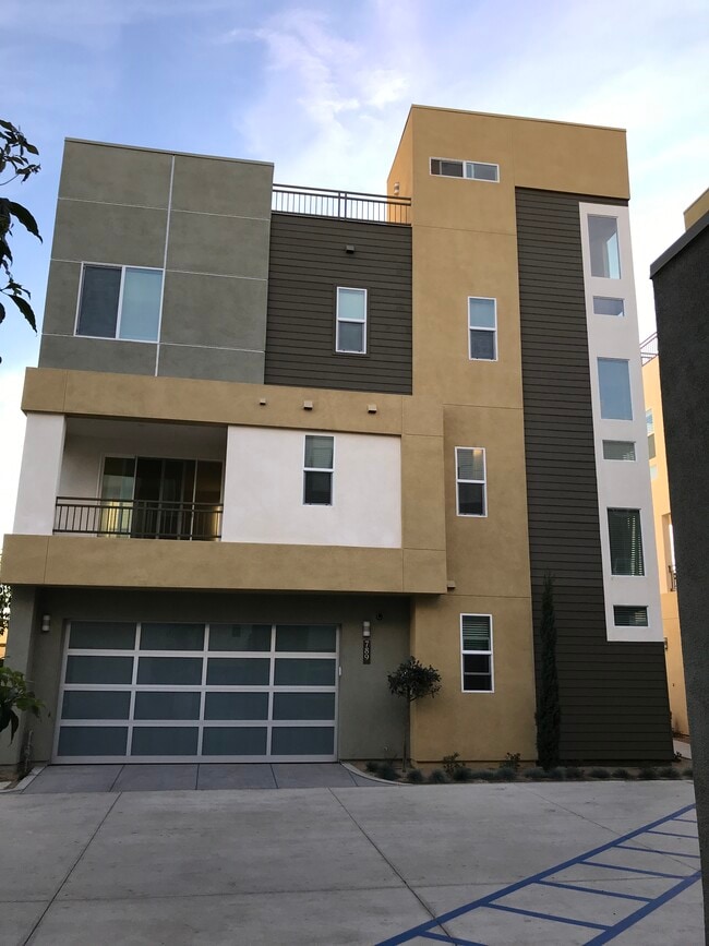 Building Photo - 789 Leeward Way