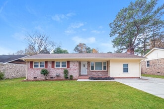 Building Photo - 422 Madeline Dr