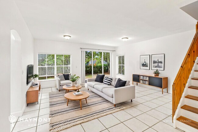 Foto del edificio - 20742 NW 3rd Ct