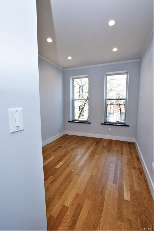 Foto del edificio - 48-54 46th St