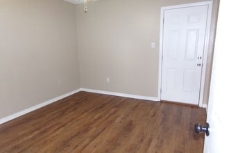 Building Photo - 1520 W Kentucky Ave