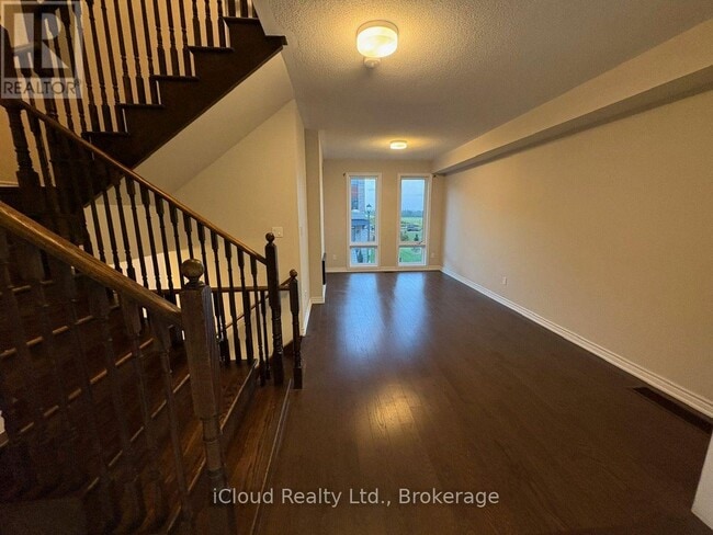 Building Photo - 73 Douet Ln