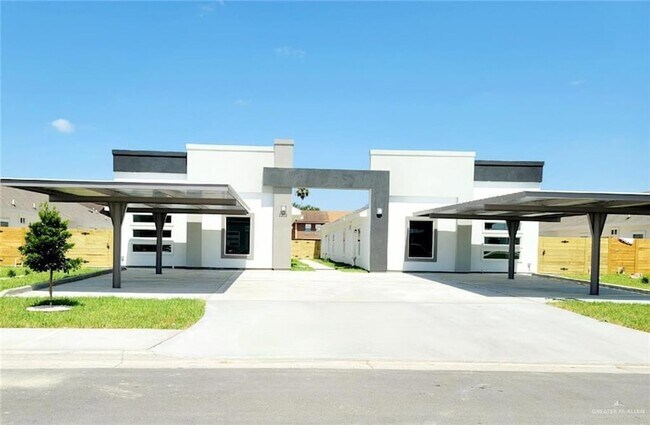 Foto del edificio - 2202 S Sports Dr
