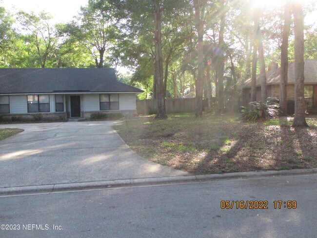 Building Photo - 1878 Shadow Ridge Trail