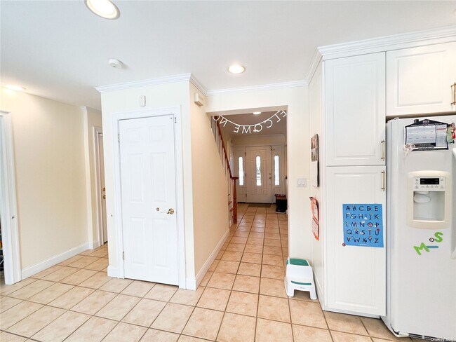 Building Photo - 6 Cove Ln