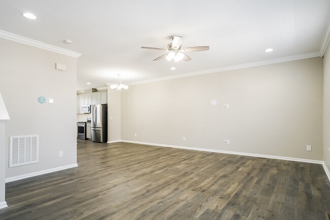 Building Photo - 1115 Finch Ct