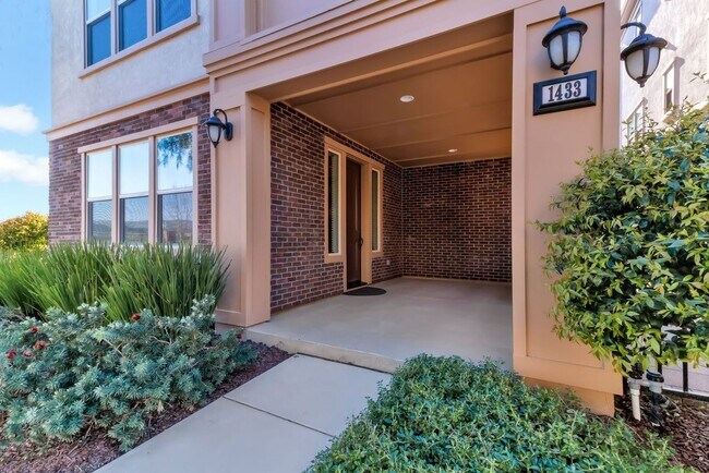 Foto del edificio - 1433 Freeman Ln