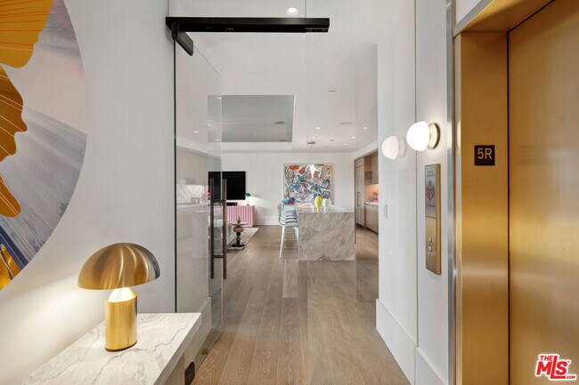 Foto del edificio - 8420 Sunset Blvd