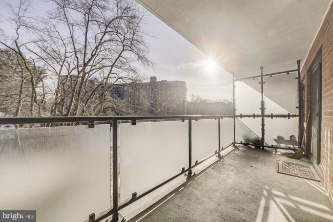 Building Photo - 4201 Cathedral Ave NW