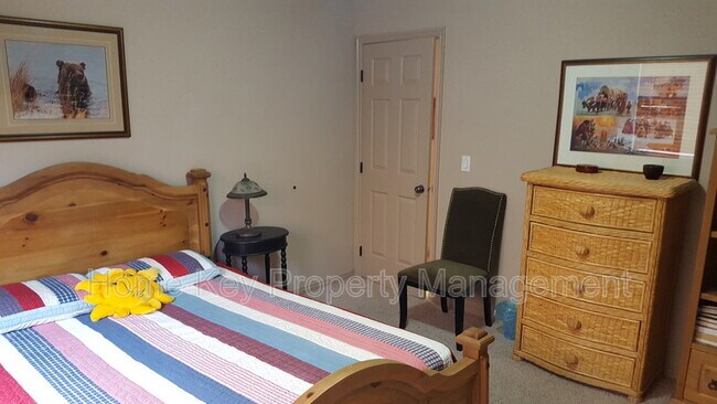 Foto del edificio - 545 S Valley View Dr