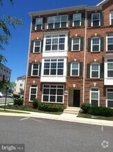 Building Photo - 42668 Hollyhock Terrace