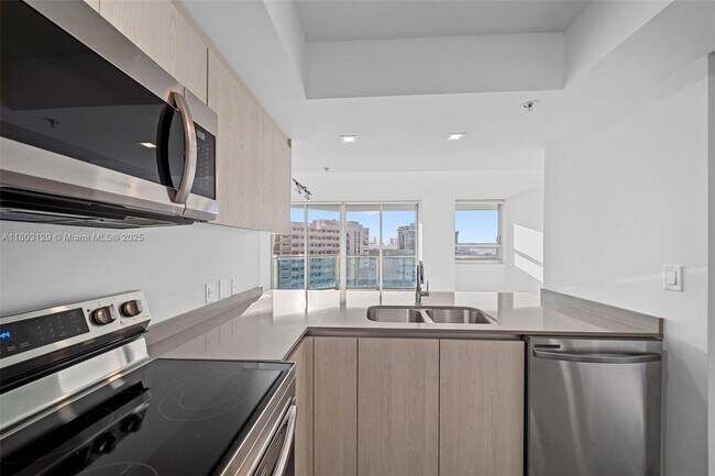 Foto del edificio - 1500 Bay Rd